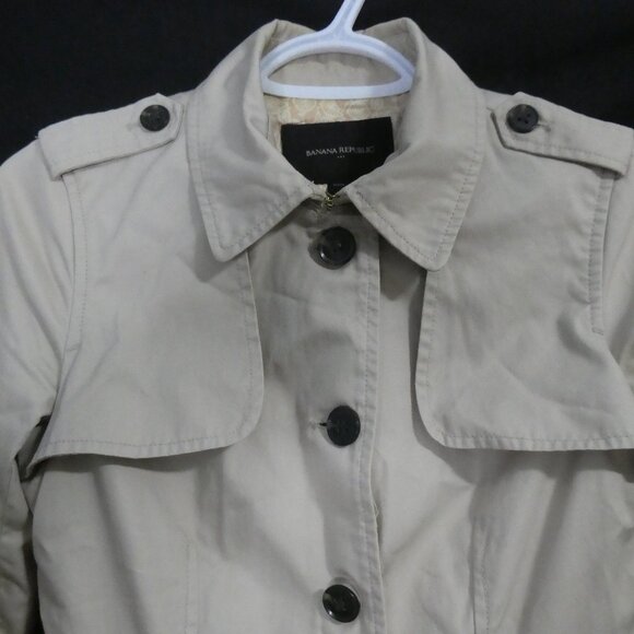 BANANA REPUBLIC | xs - extra small petite | Classic Beige Trench Coat with Belt - Picture 4 of 14